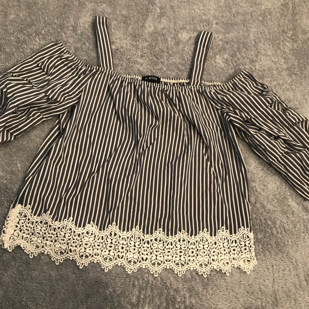 Cold shoulder/off the shoulder top
